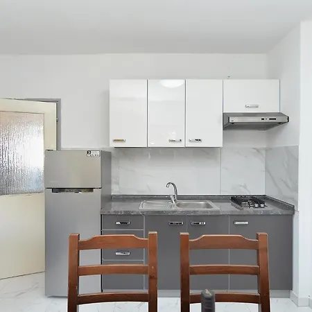 With Parking Space - 21025 מדולין